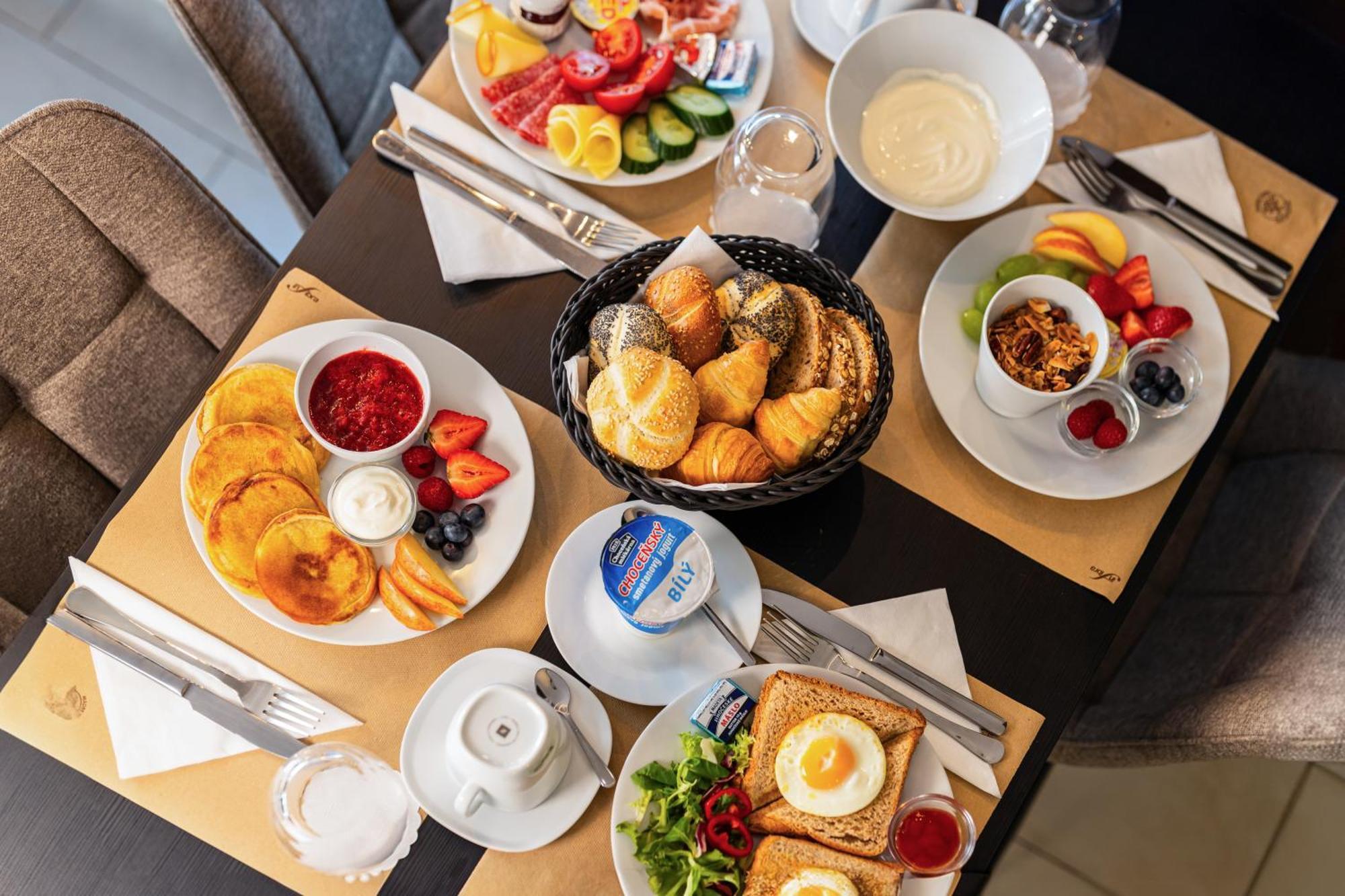A1 Royal Plaza Hotel Prag Eksteriør billede